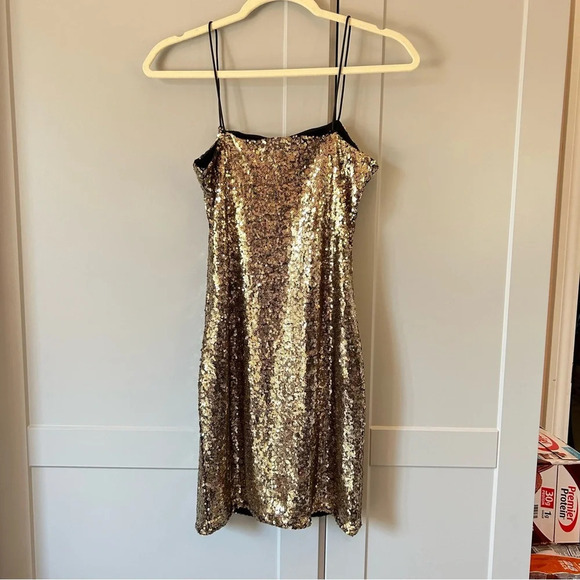 Forever 21 Women's Gold Sequin Mini Dress Size Small Spaghetti Straps New Year’s - Picture 5 of 11